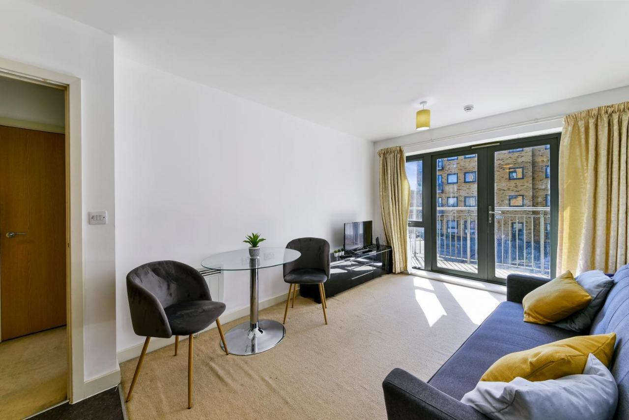 Luxe 1 Bed Flat 5 Mins To Stratford - Free Parking Διαμέρισμα Λονδίνο Εξωτερικό φωτογραφία