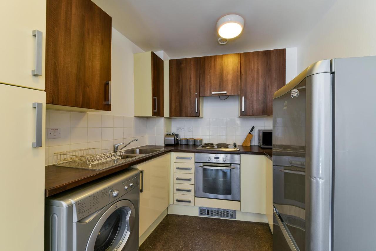 Luxe 1 Bed Flat 5 Mins To Stratford - Free Parking Διαμέρισμα Λονδίνο Εξωτερικό φωτογραφία