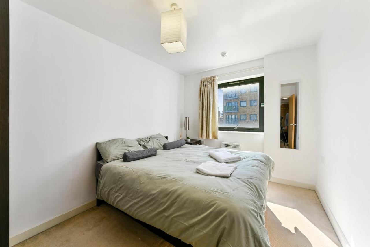 Luxe 1 Bed Flat 5 Mins To Stratford - Free Parking Διαμέρισμα Λονδίνο Εξωτερικό φωτογραφία