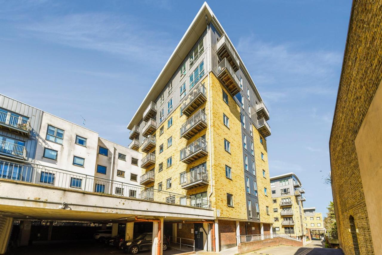 Luxe 1 Bed Flat 5 Mins To Stratford - Free Parking Διαμέρισμα Λονδίνο Εξωτερικό φωτογραφία